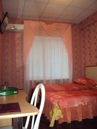 Гостиница Отель Волгодонск Стандартный двухместный номер с 2 отдельными кроватями-3
